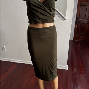 Joe & Elle Olive Pencil 2 Peice Midi Skirt Set Size M